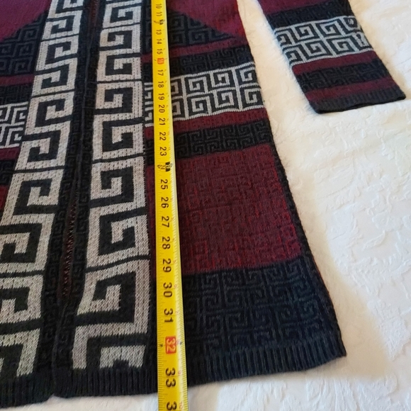 Grey & Burgundy Acrylic Cardigan with Greek Key Pattern Design. - Picture 10 of 12